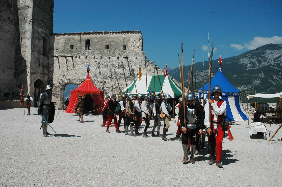 All-armi-all-armi-a-Castel-Beseno-C-Castello-del-Buonconsiglio